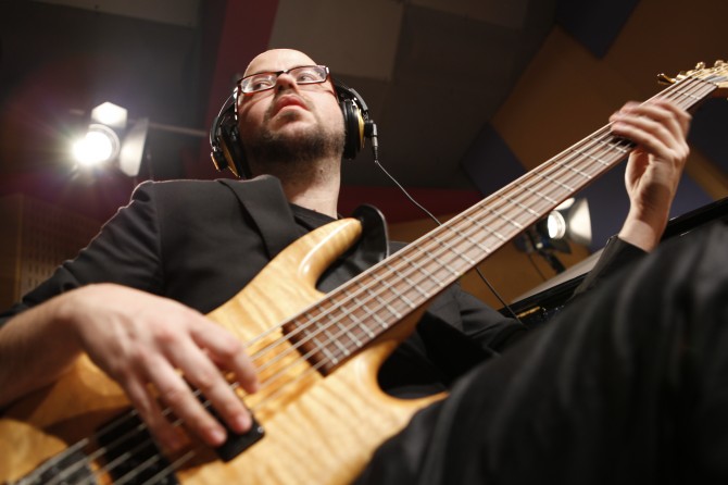 CARLOS SÁNCHEZ - bajo - Patax